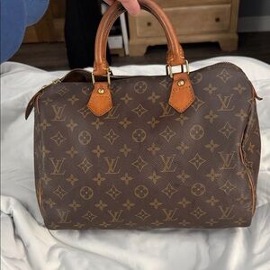 Louis Vuitton Speedy 30